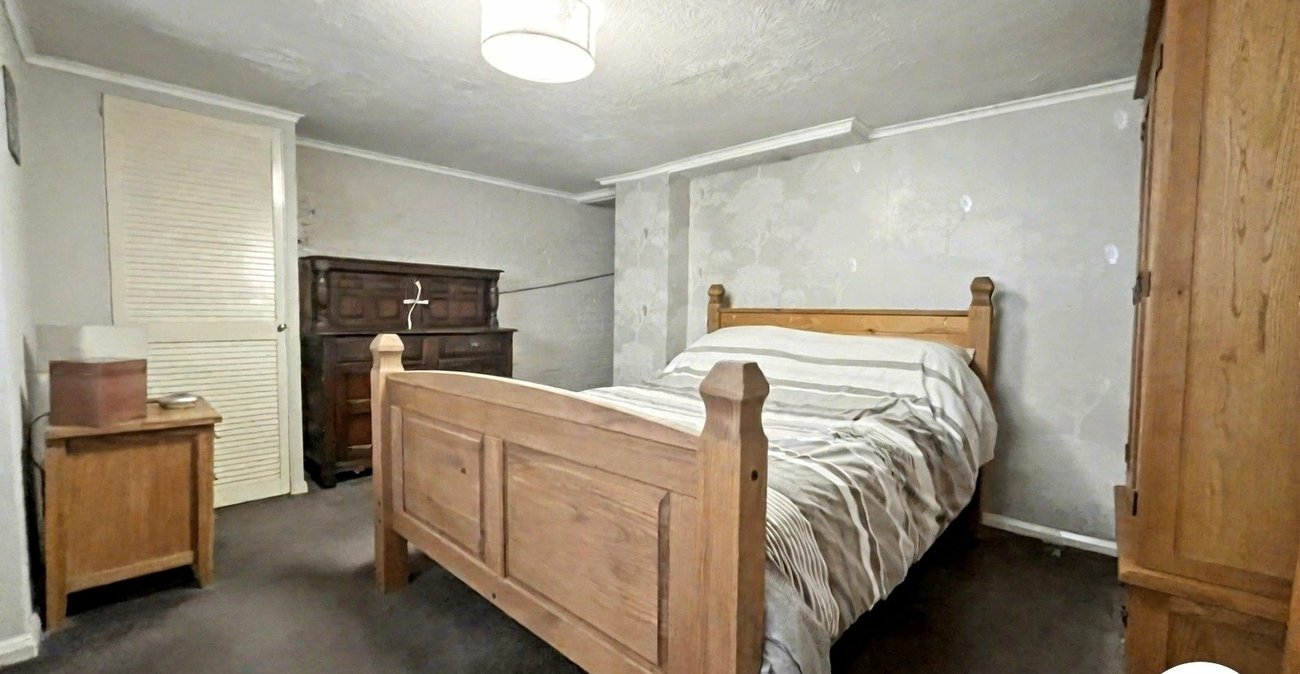 2 bedroom property for sale in Chatham | Robinson Michael & Jackson