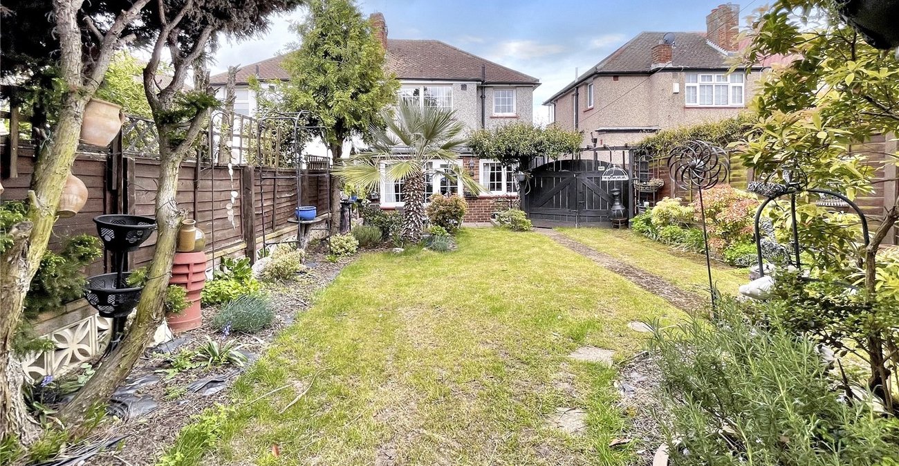 3 bedroom house for sale in Welling | Robinson Jackson