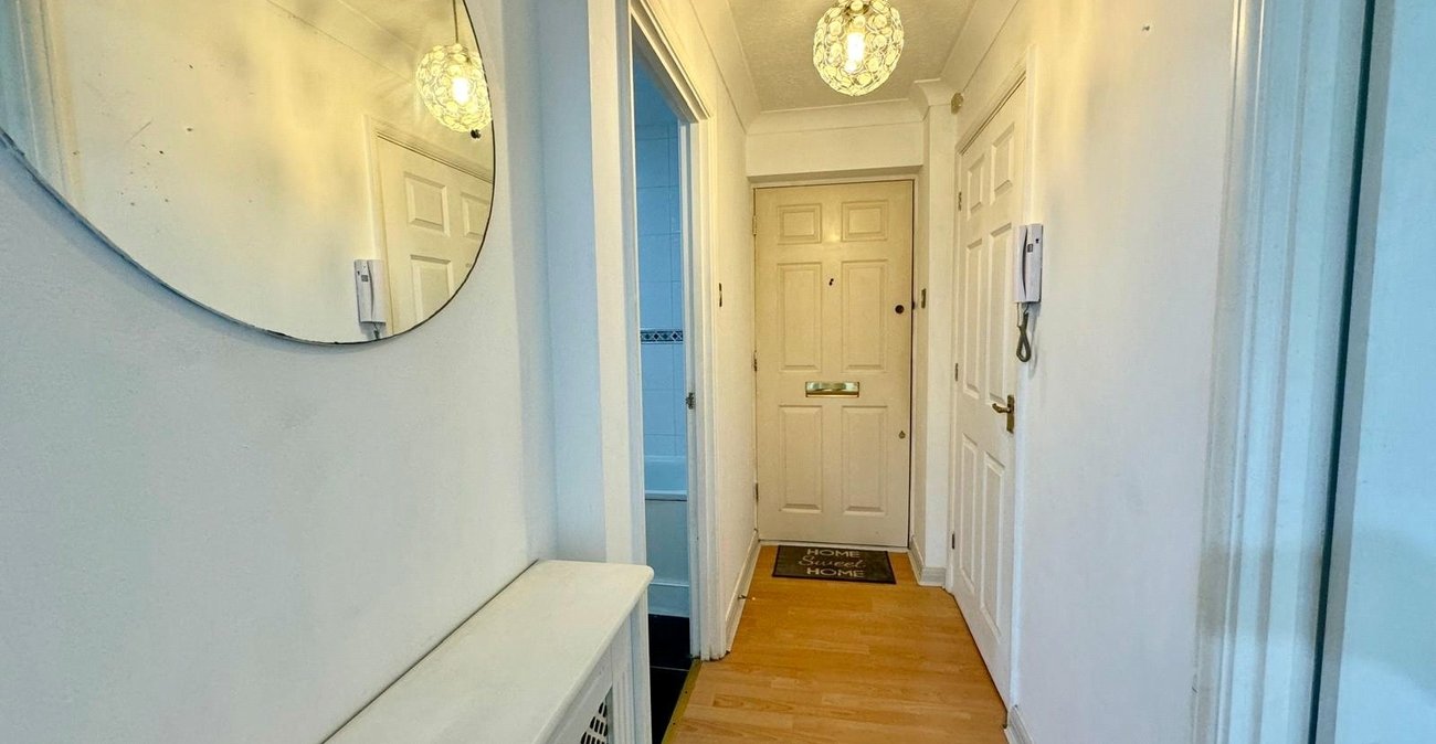 1 bedroom property for sale in Welling | Robinson Jackson