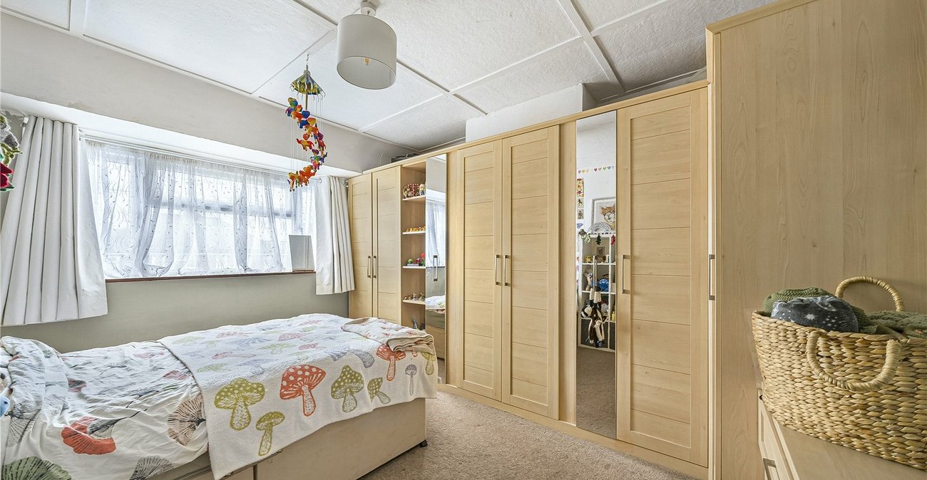 3 bedroom house for sale in Welling | Robinson Jackson