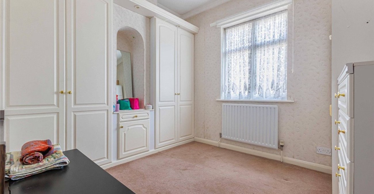 3 bedroom bungalow for sale in Orpington | Robinson Jackson