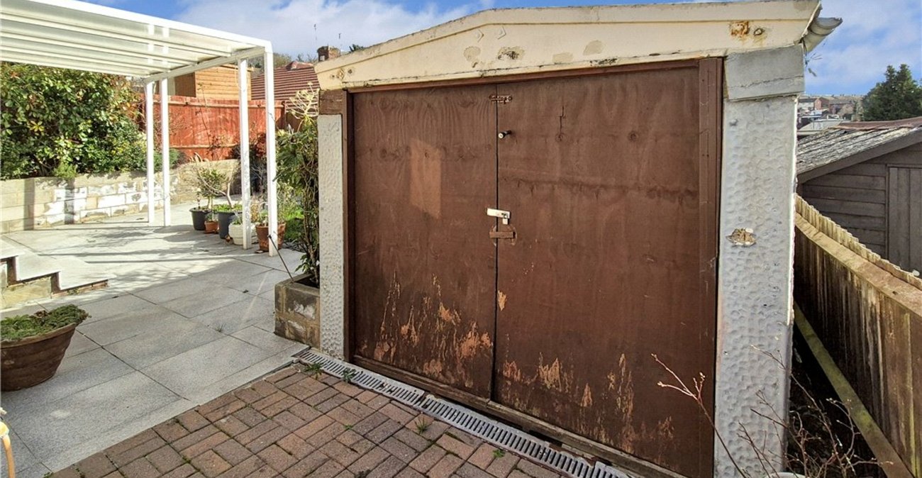 2 bedroom bungalow for sale in St Pauls Cray | Robinson Jackson