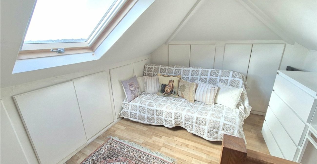 2 bedroom bungalow for sale in St Pauls Cray | Robinson Jackson