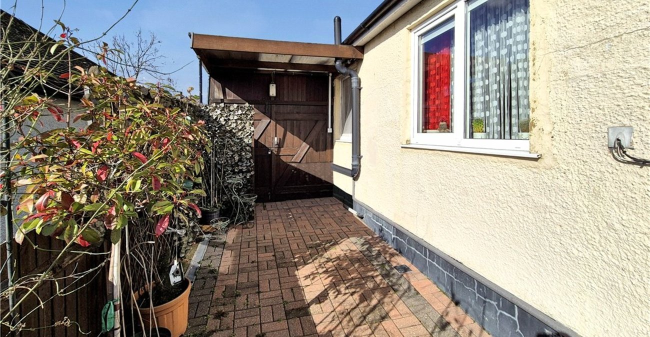 2 bedroom bungalow for sale in St Pauls Cray | Robinson Jackson