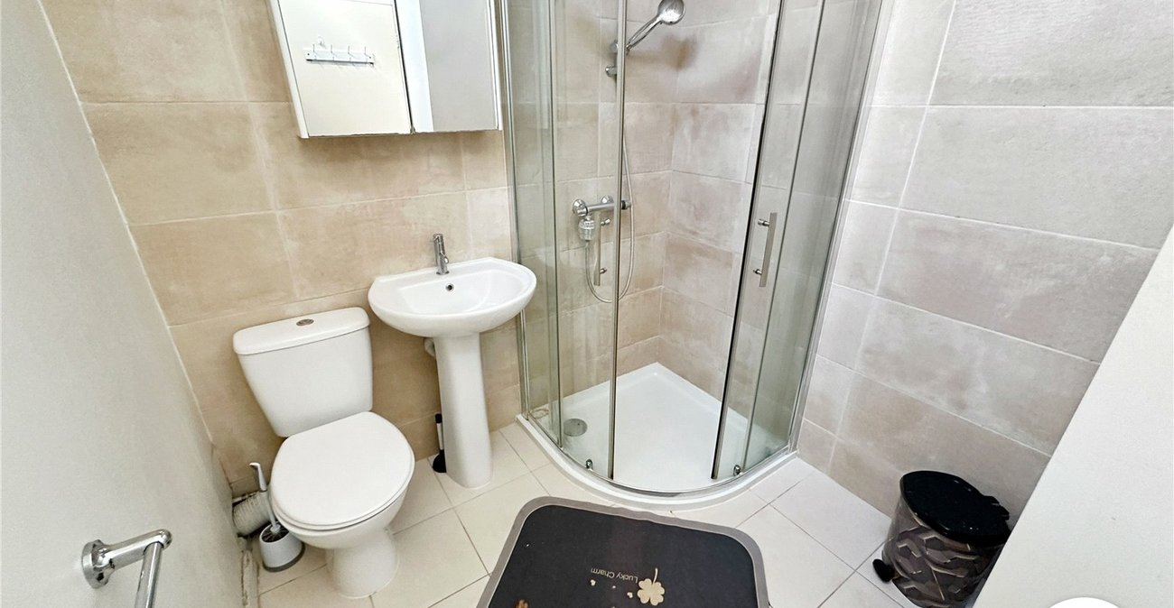 2 bedroom house for sale in Chatham | Robinson Michael & Jackson