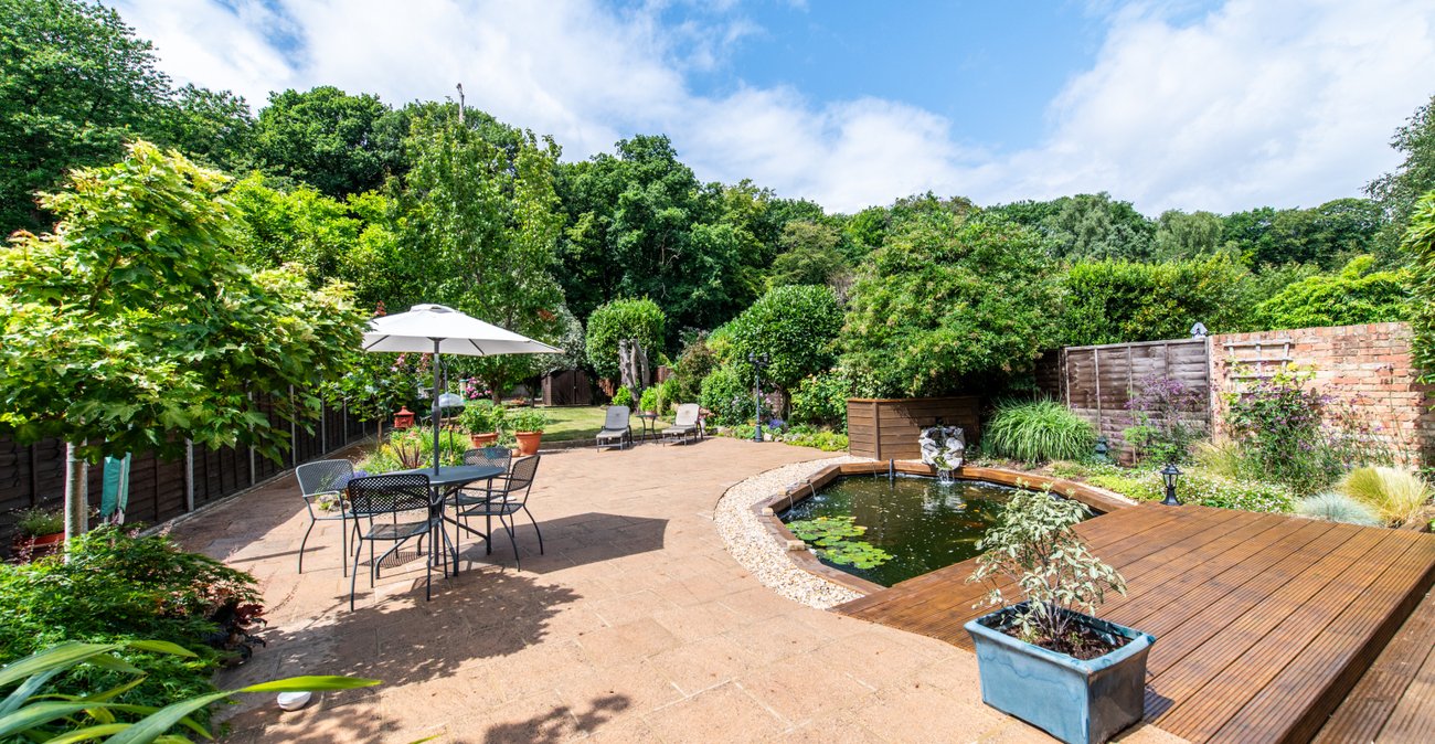 4 bedroom house for sale in Rainham | Robinson Michael & Jackson