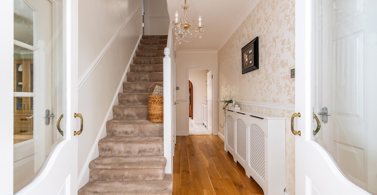 4 bedroom house for sale in Rainham | Robinson Michael & Jackson