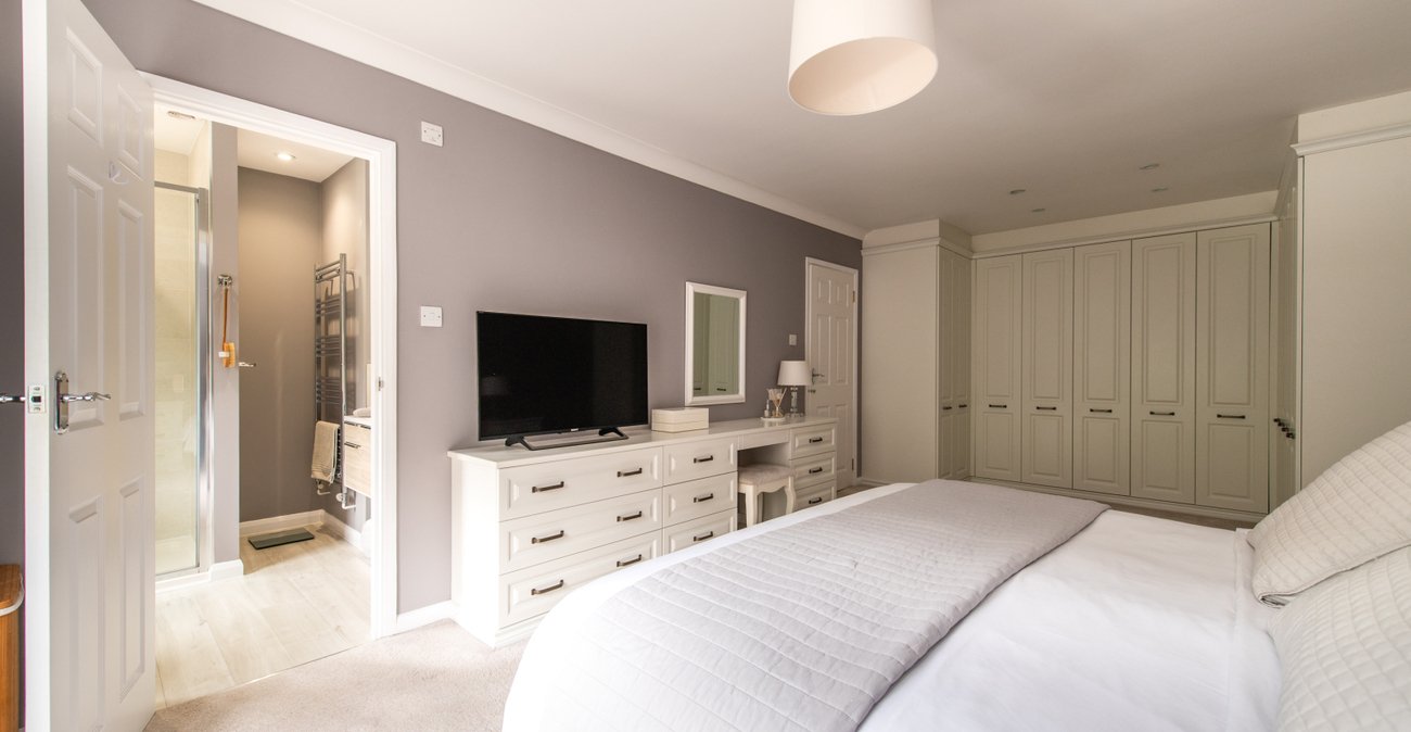 4 bedroom house for sale in Rainham | Robinson Michael & Jackson