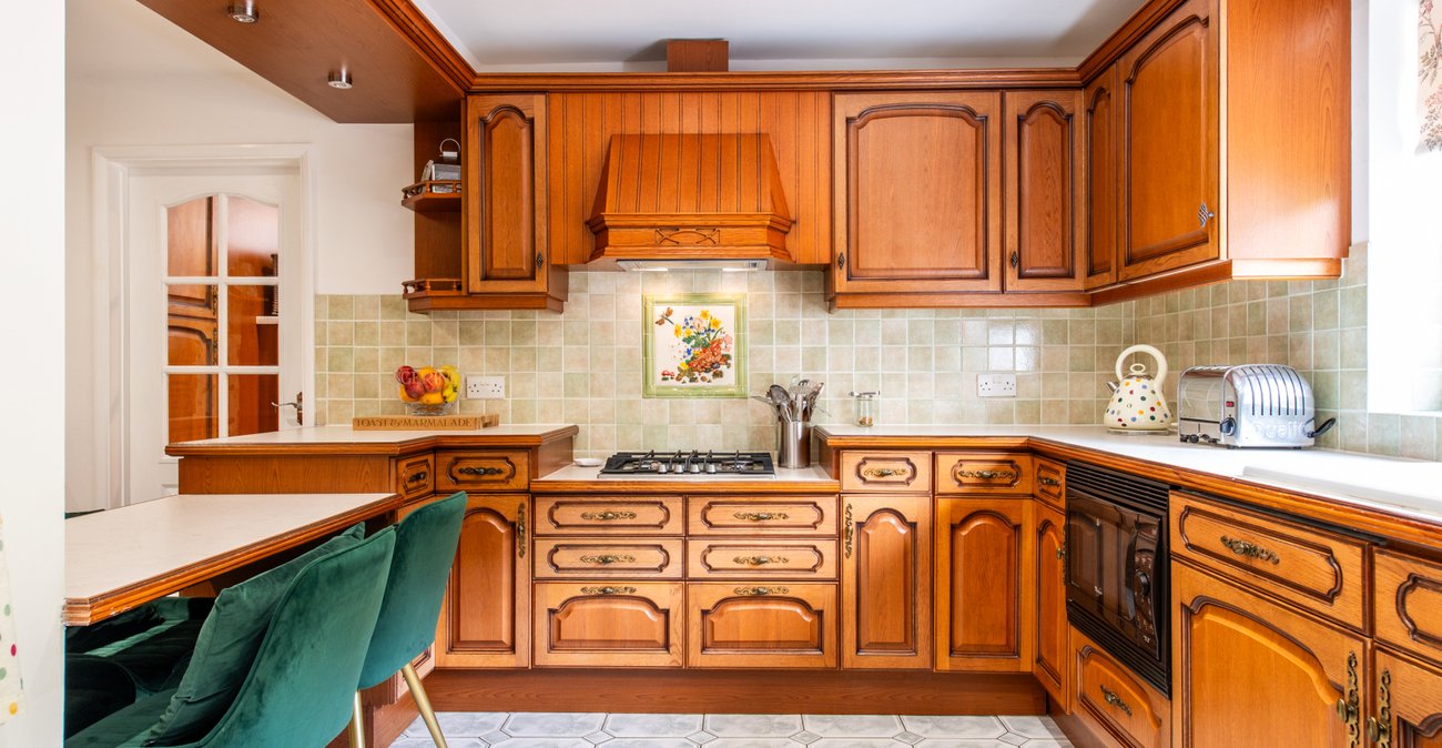 4 bedroom house for sale in Rainham | Robinson Michael & Jackson