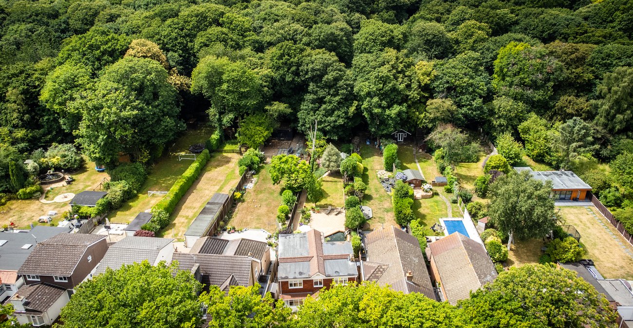 4 bedroom house for sale in Rainham | Robinson Michael & Jackson