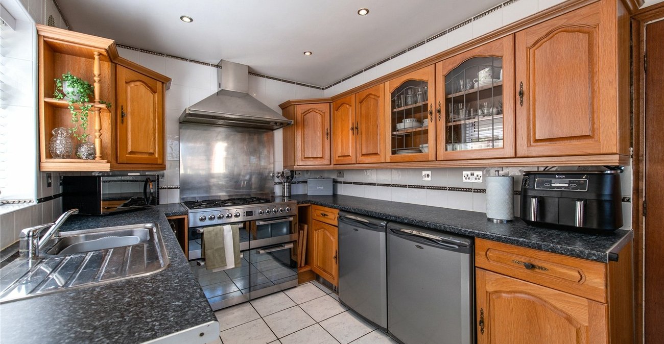 5 bedroom property for sale in Wigmore | Robinson Michael & Jackson