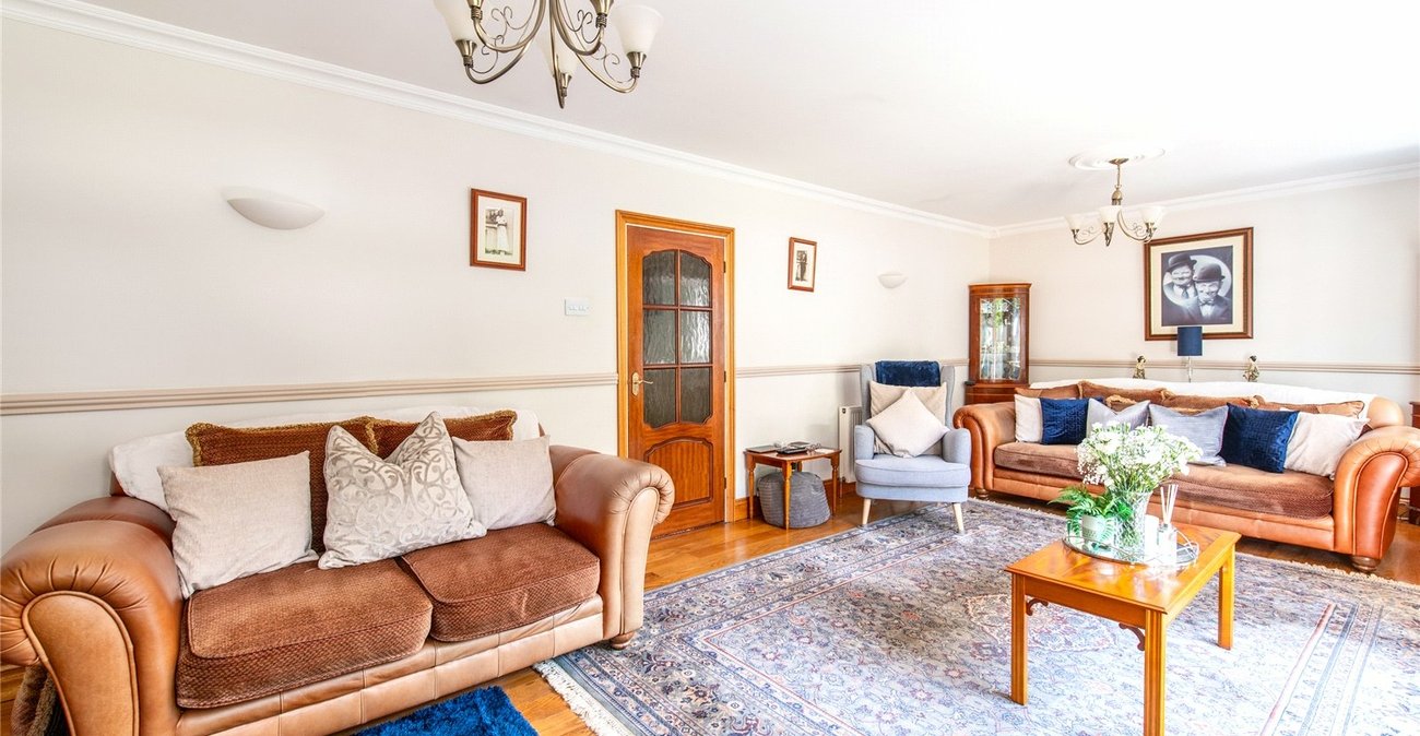 5 bedroom property for sale in Wigmore | Robinson Michael & Jackson