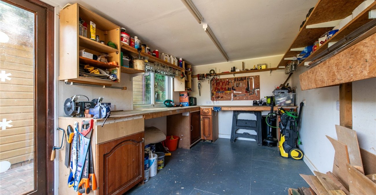 5 bedroom property for sale in Wigmore | Robinson Michael & Jackson