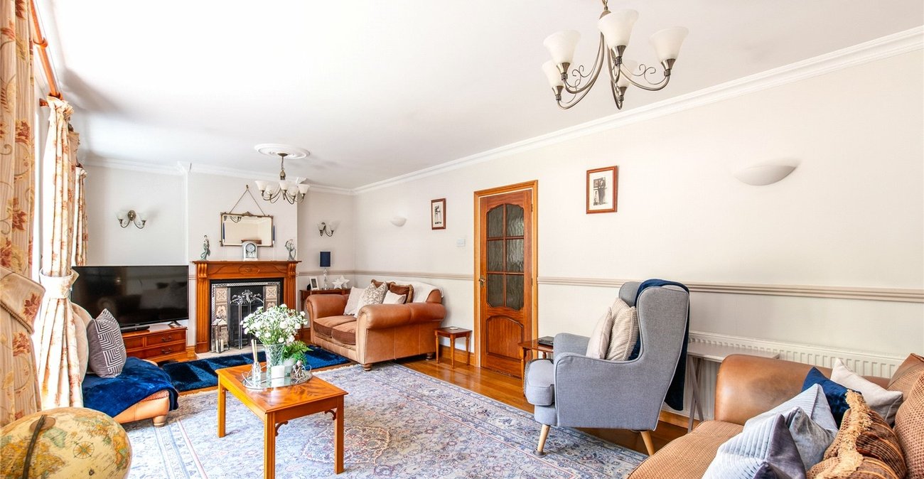 5 bedroom property for sale in Wigmore | Robinson Michael & Jackson