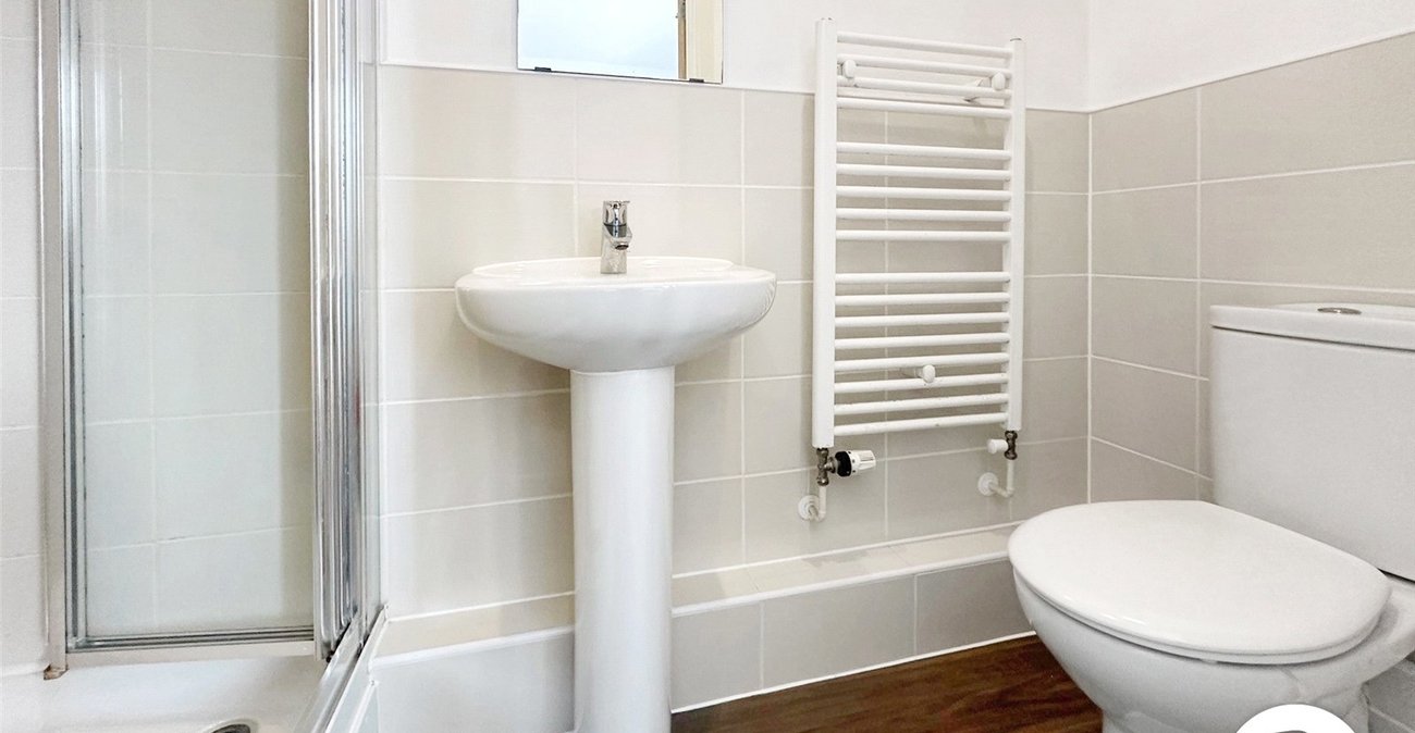 2 bedroom house for sale in Wainscott | Robinson Michael & Jackson