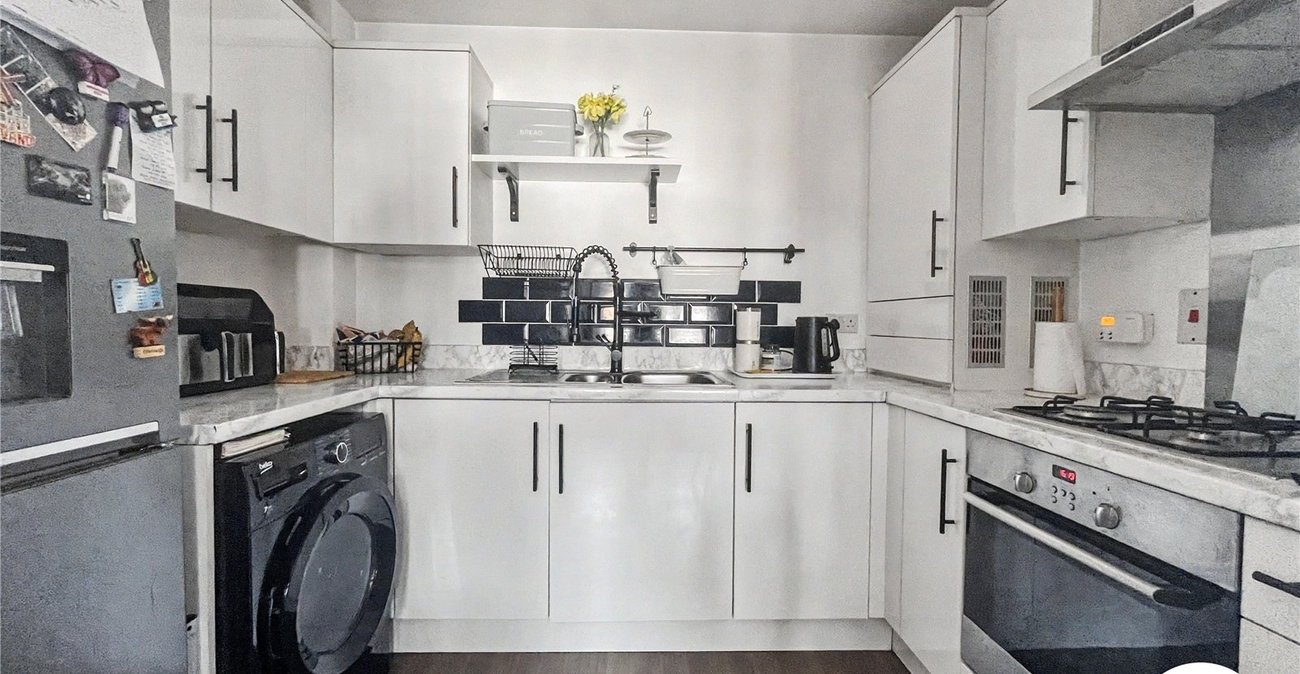 2 bedroom house for sale in Wainscott | Robinson Michael & Jackson
