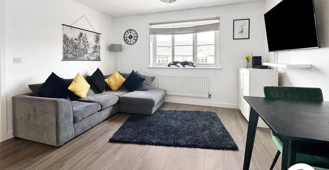 2 bedroom house for sale in Wainscott | Robinson Michael & Jackson