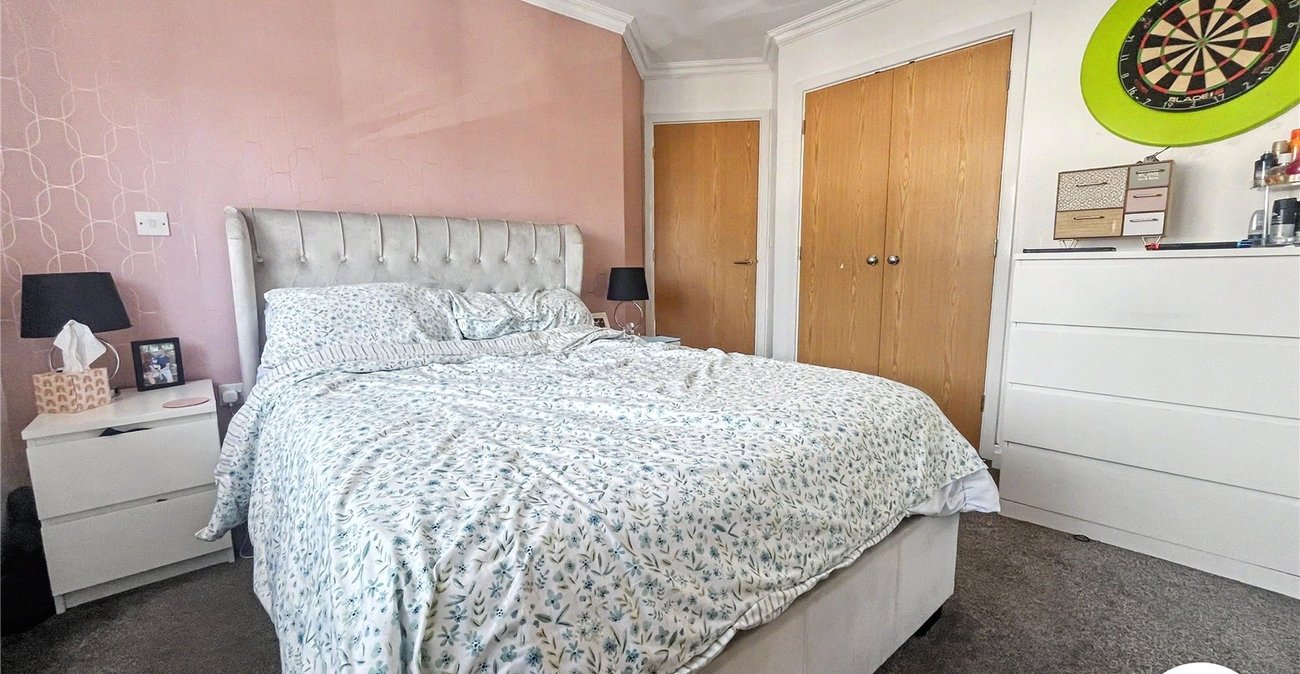 2 bedroom house for sale in Wainscott | Robinson Michael & Jackson