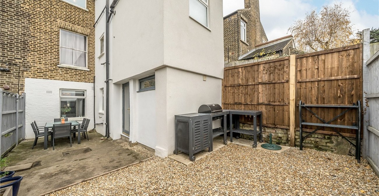 1 bedroom property for sale in Shooters Hill | Robinson Jackson