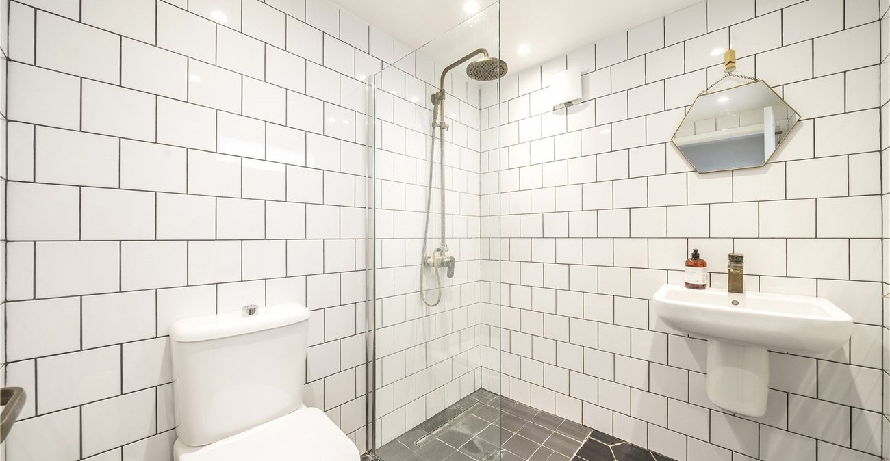 1 bedroom property for sale in Shooters Hill | Robinson Jackson