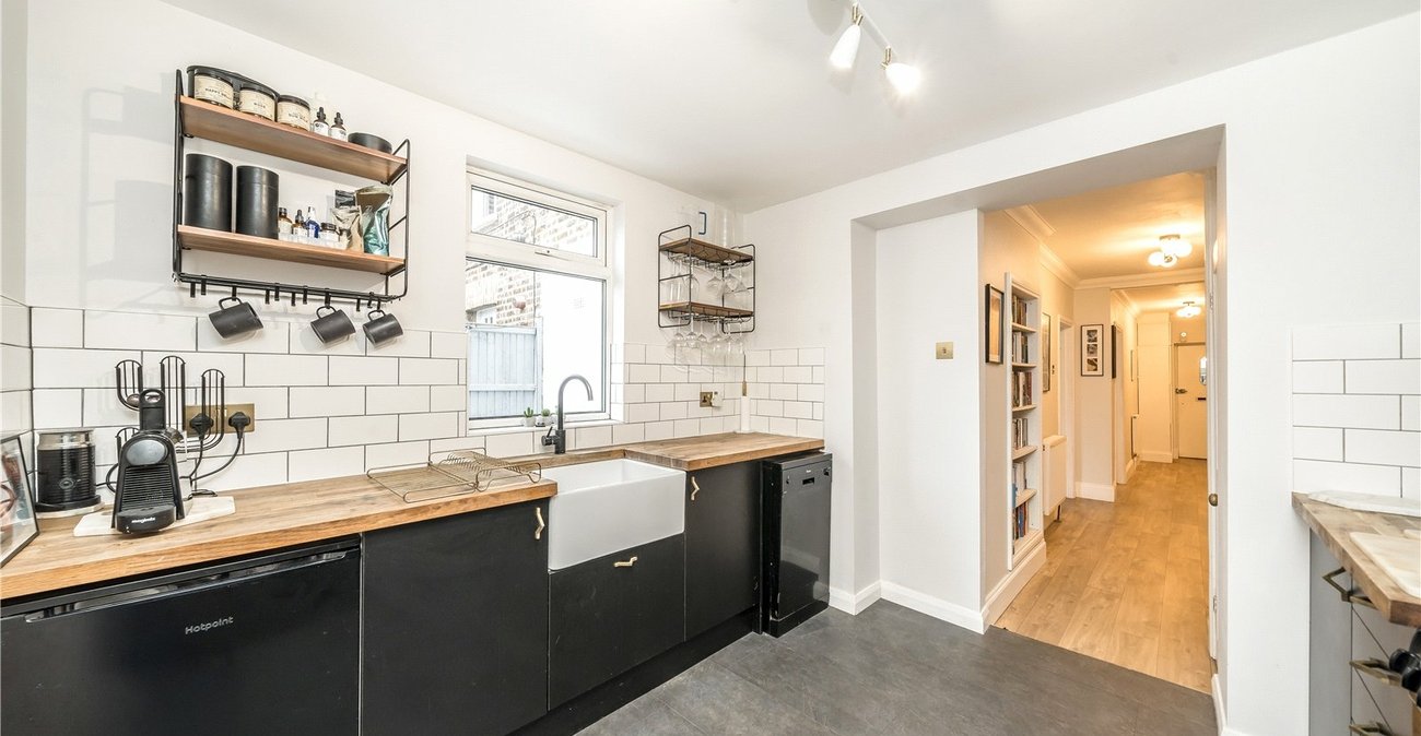 1 bedroom property for sale in Shooters Hill | Robinson Jackson