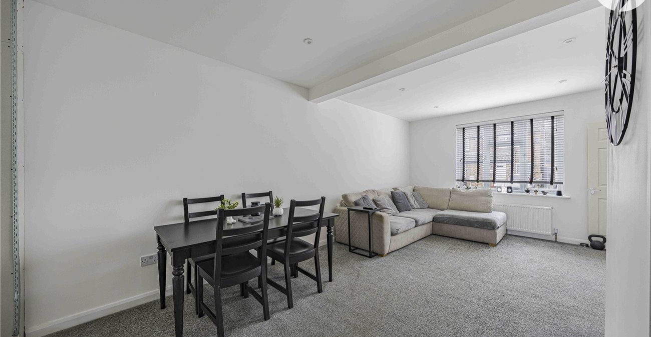 3 bedroom house for sale in Swanscombe | Robinson Jackson