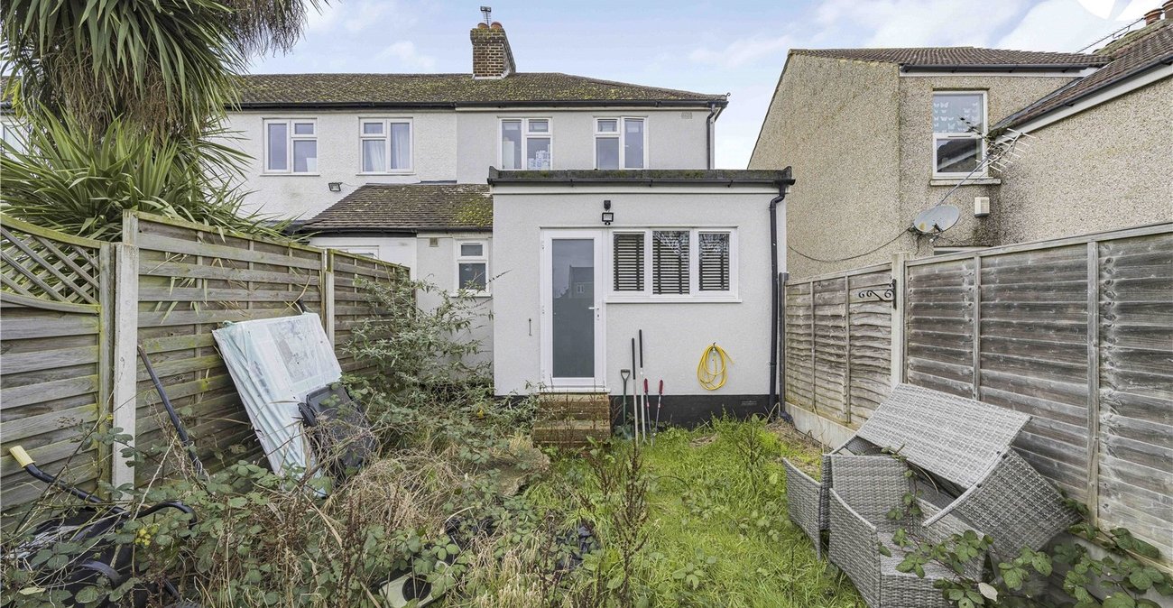 3 bedroom house for sale in Swanscombe | Robinson Jackson