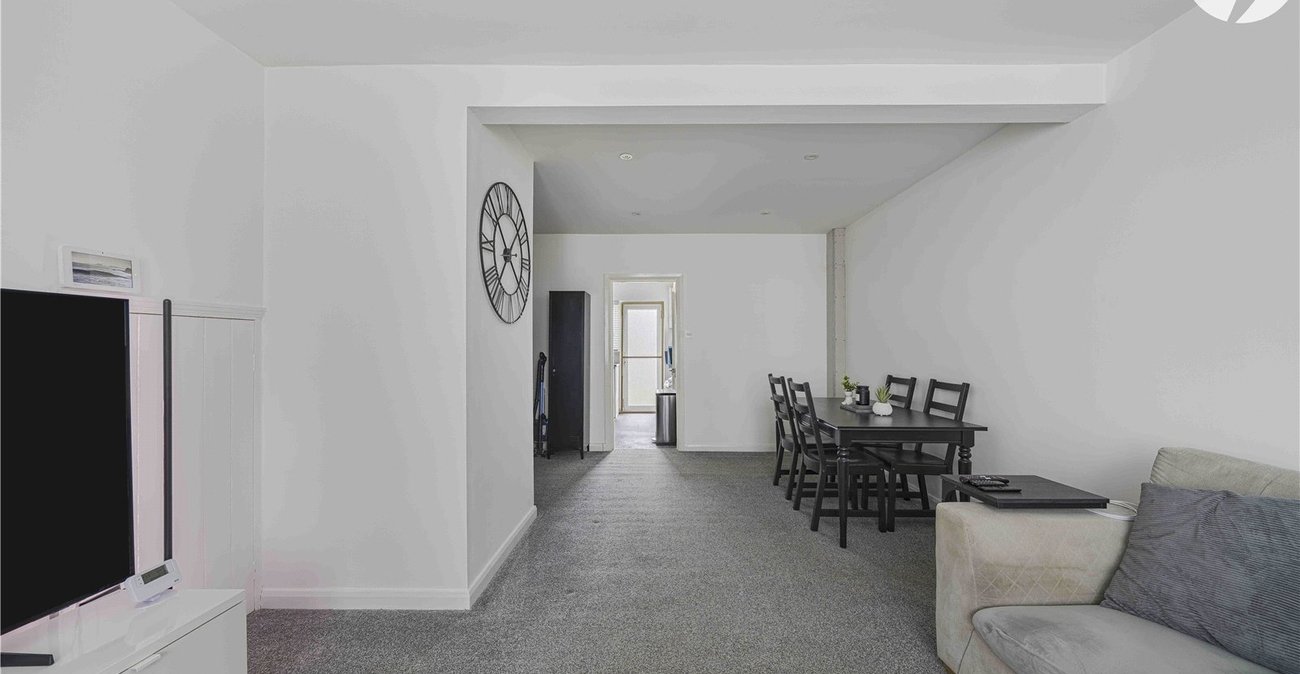 3 bedroom house for sale in Swanscombe | Robinson Jackson