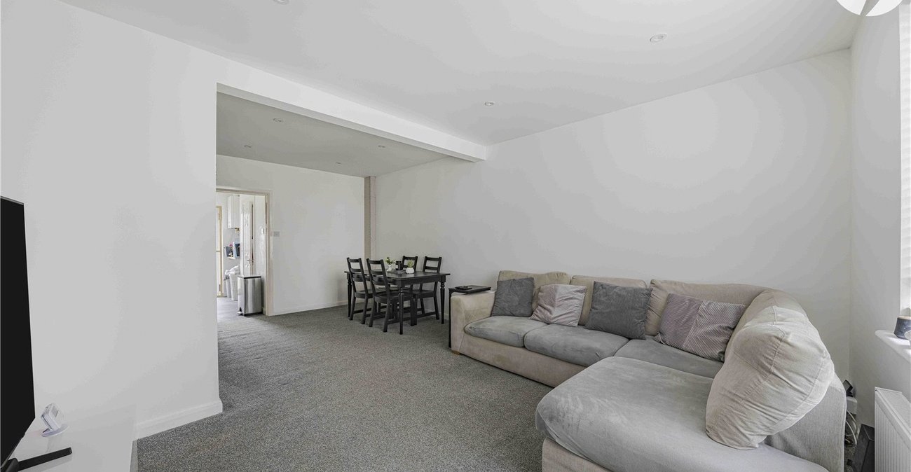 3 bedroom house for sale in Swanscombe | Robinson Jackson