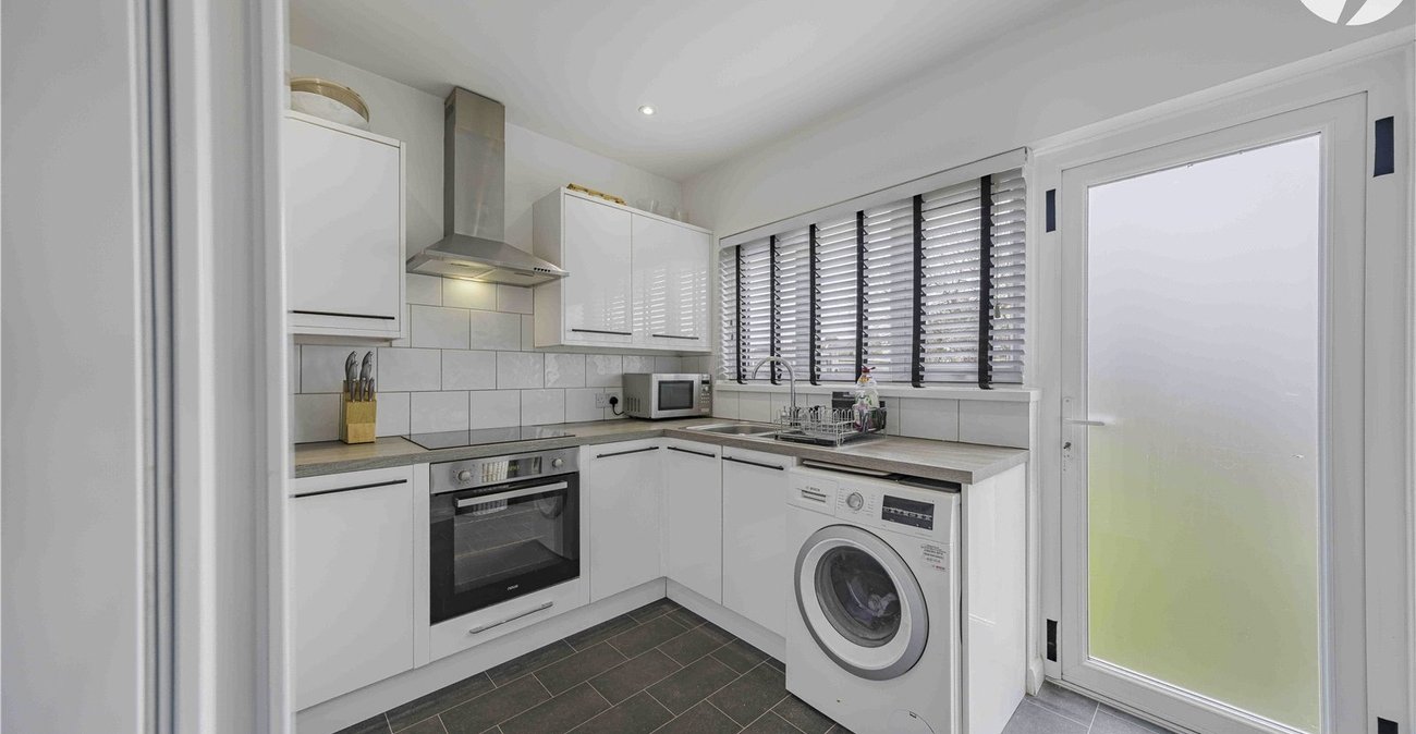 3 bedroom house for sale in Swanscombe | Robinson Jackson