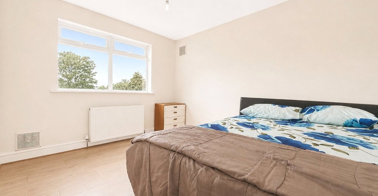 2 bedroom property for sale in Woolwich | Robinson Jackson