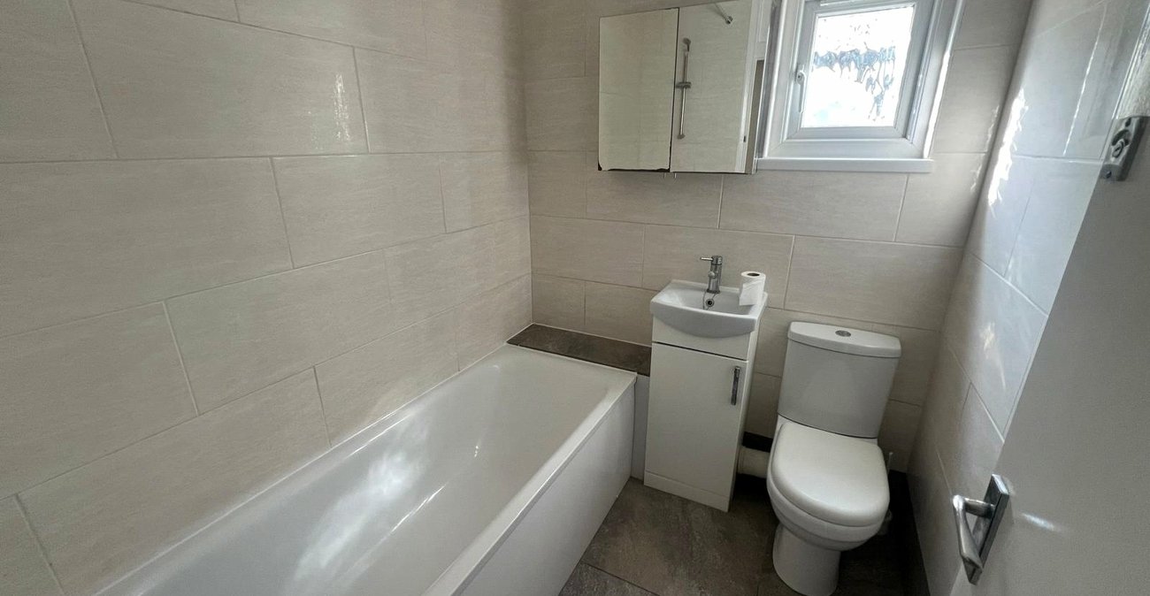 2 bedroom property for sale in Woolwich | Robinson Jackson