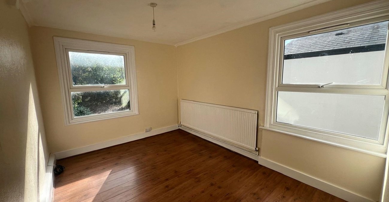 2 bedroom property for sale in Woolwich | Robinson Jackson