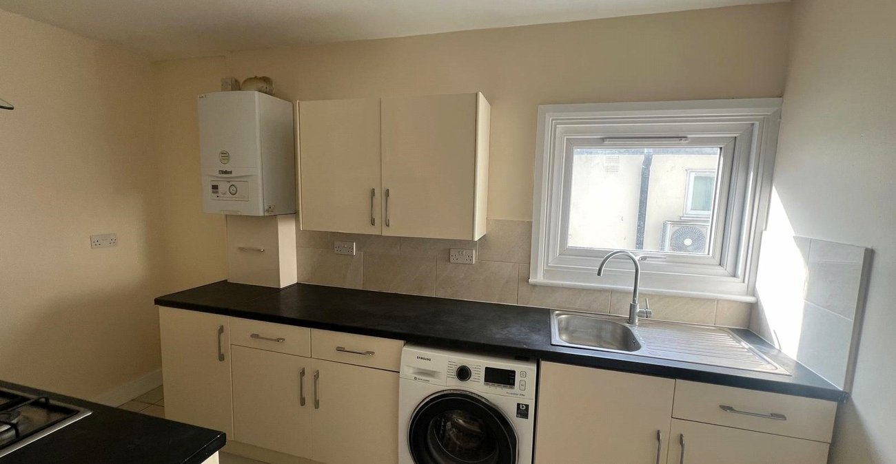 2 bedroom property for sale in Woolwich | Robinson Jackson