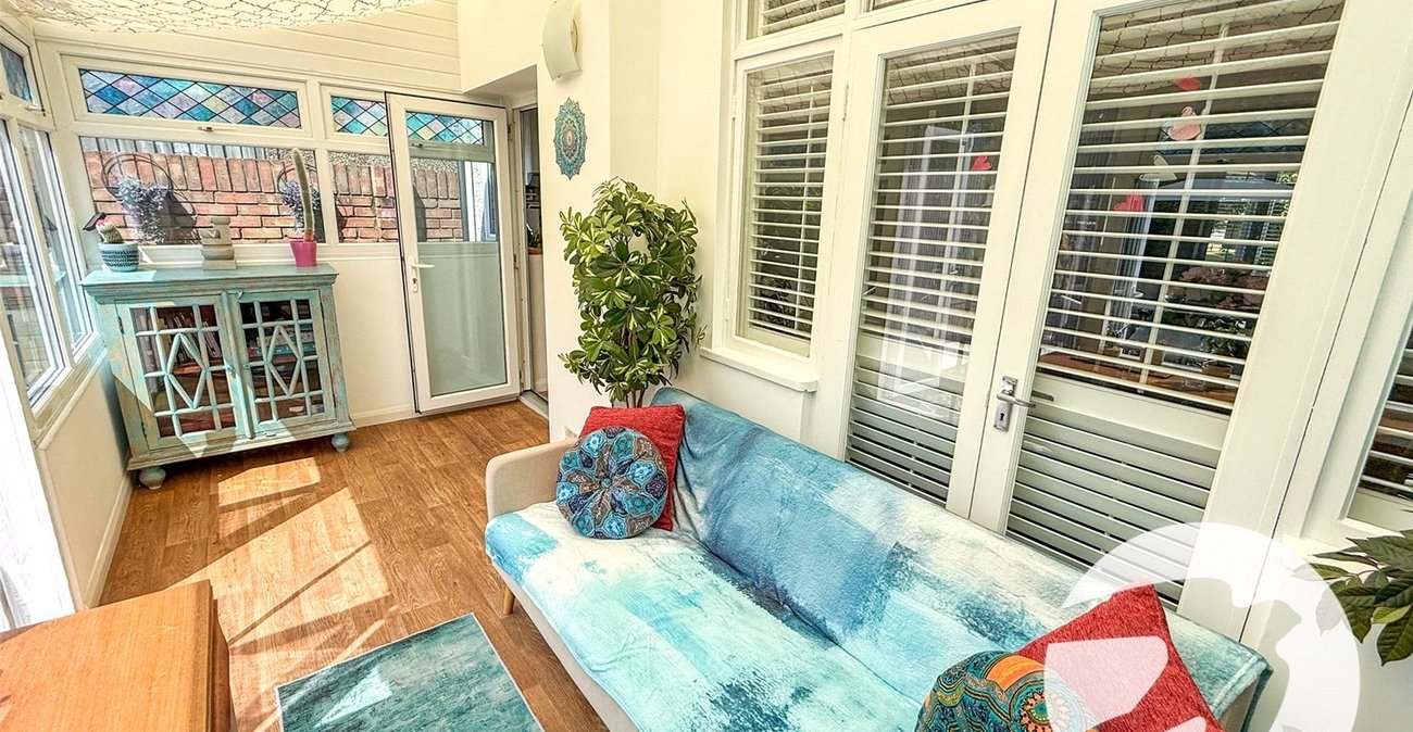 4 bedroom house for sale in London | Robinson Jackson