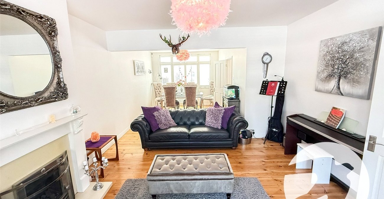 4 bedroom house for sale in London | Robinson Jackson