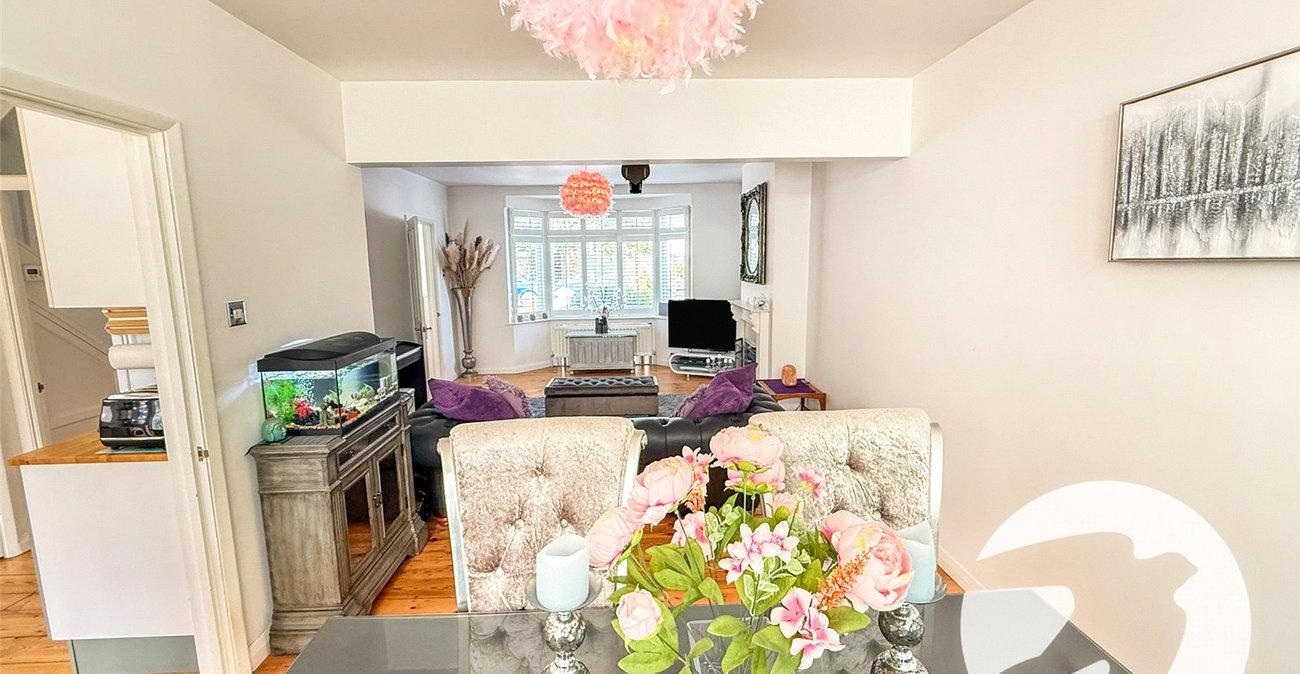 4 bedroom house for sale in London | Robinson Jackson