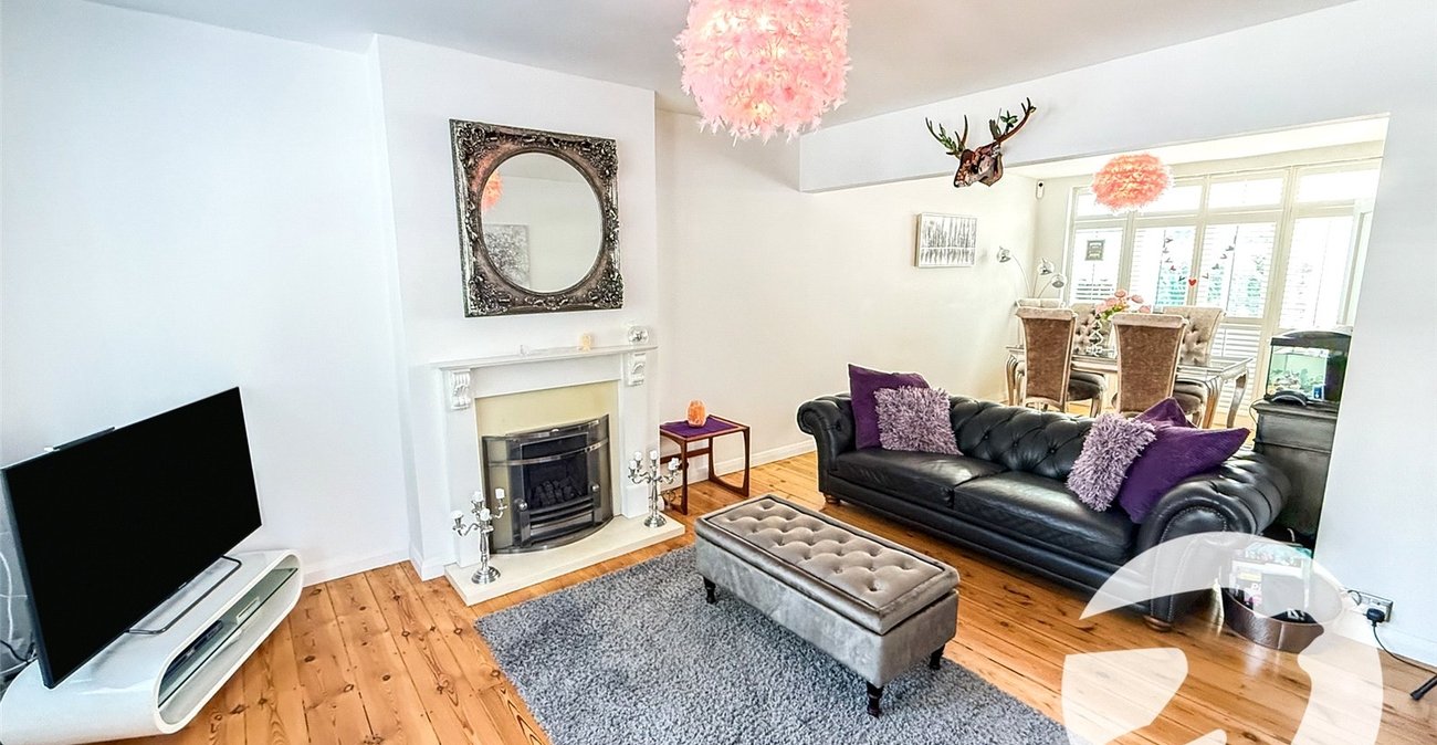 4 bedroom house for sale in London | Robinson Jackson