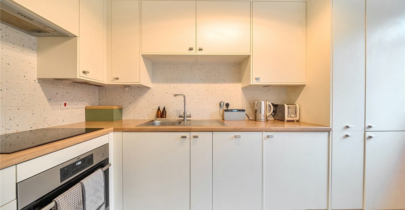 1 bedroom property for sale in London | Robinson Jackson