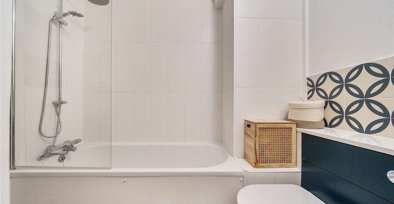 1 bedroom property for sale in London | Robinson Jackson