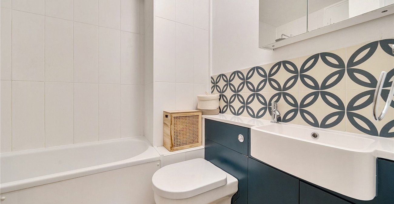 1 bedroom property for sale in  | Robinson Jackson