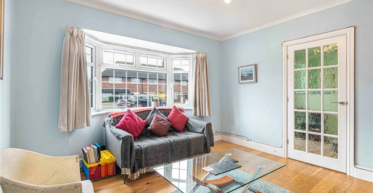 2 bedroom house for sale in St Mary Cray | Robinson Jackson