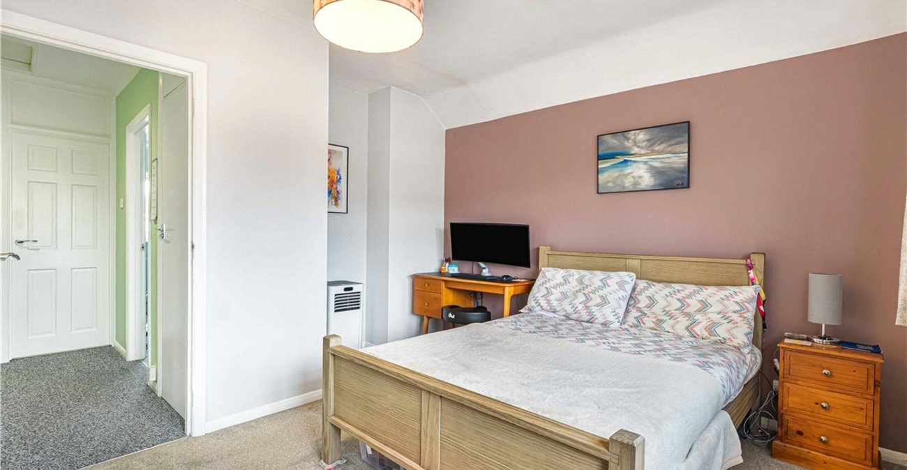 2 bedroom house for sale in St Mary Cray | Robinson Jackson