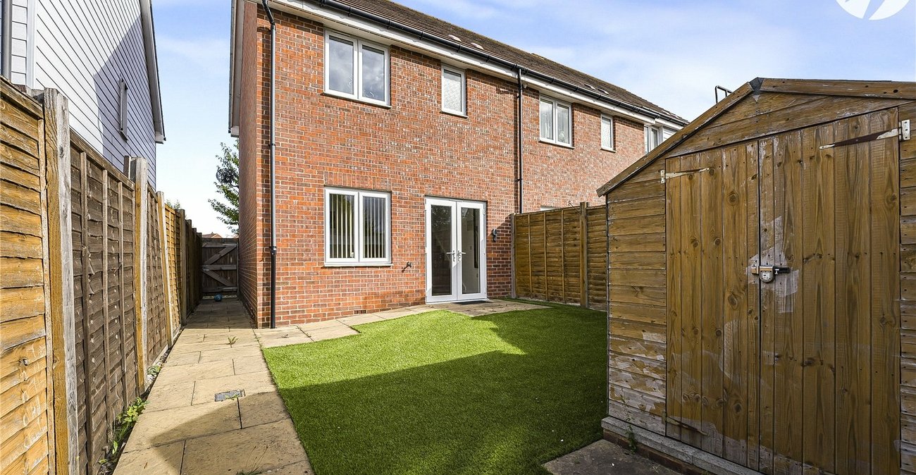 2 bedroom house for sale in Dartford | Robinson Jackson