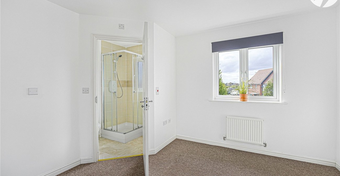 2 bedroom house for sale in Dartford | Robinson Jackson