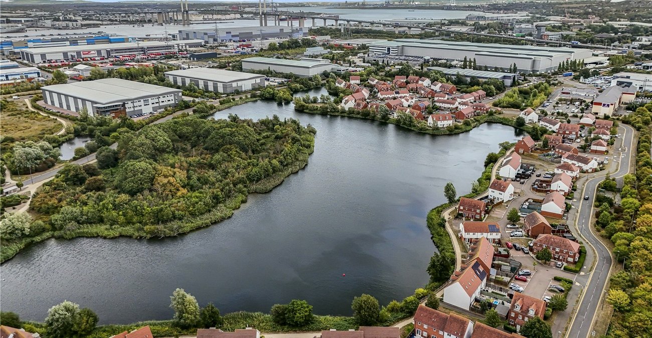 2 bedroom house for sale in Dartford | Robinson Jackson