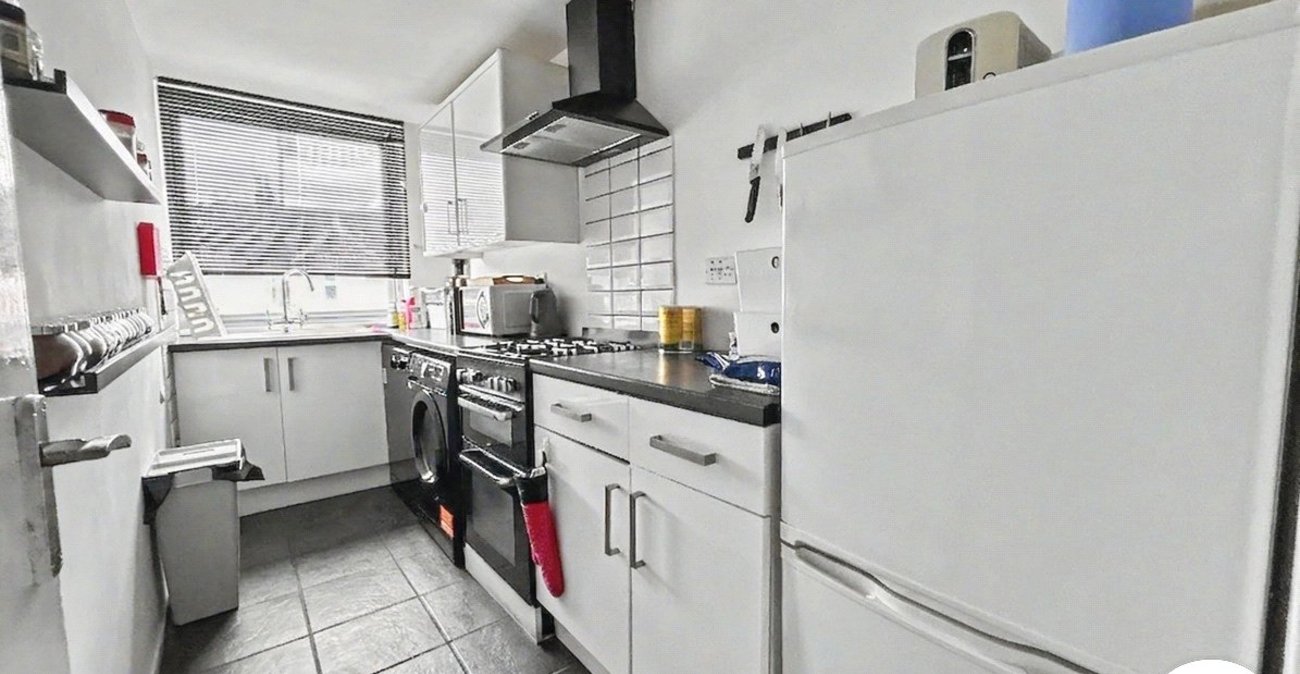 1 bedroom property for sale in Main Road | Robinson Jackson