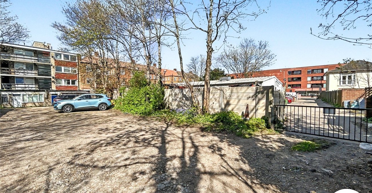 1 bedroom property for sale in Main Road | Robinson Jackson