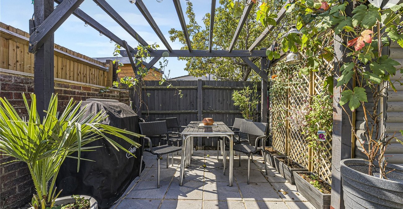 3 bedroom house for sale in Dartford | Robinson Jackson