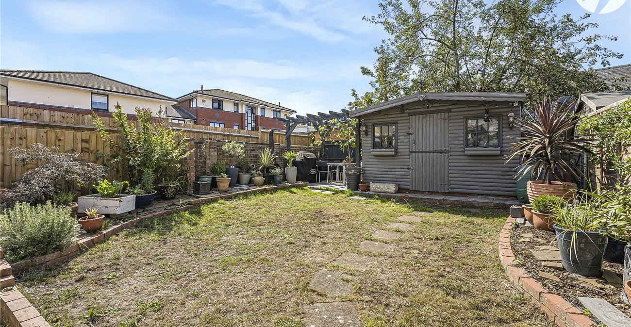 3 bedroom house for sale in Dartford | Robinson Jackson